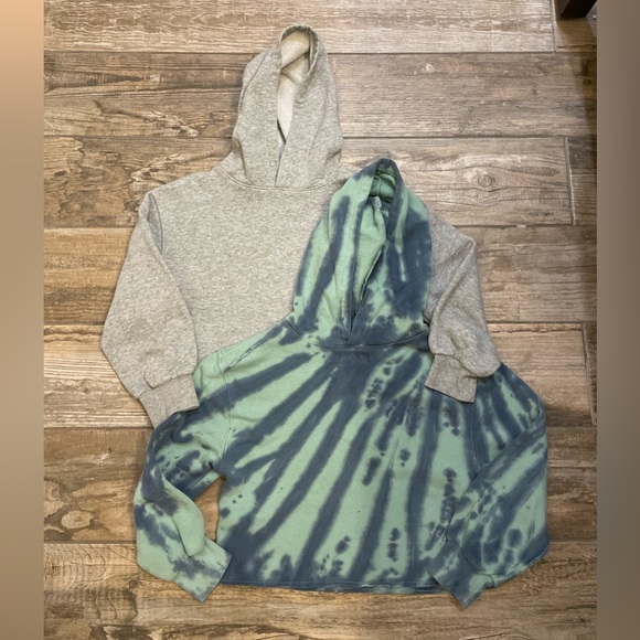 BUNDLE Girls Cropped Hoodie - Gray and Blue/Green Tie Dye - Picture 1 of 3